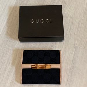 VINTAGE GUCCI WALLET